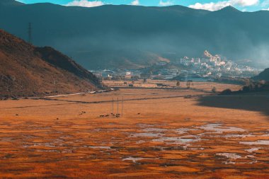 Songzanlin Tapınağı aynı zamanda Ganden (Shangri-La) olarak da bilinir, Yunnan)