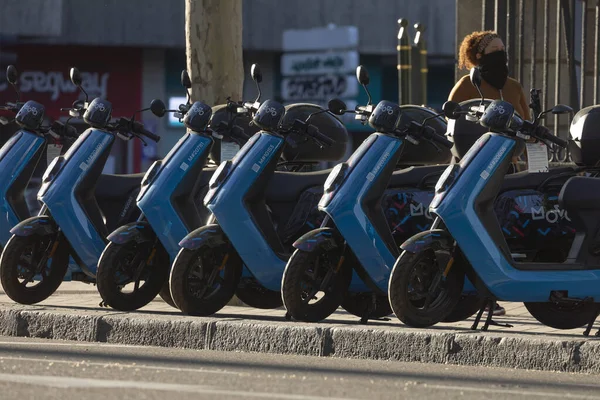 스페인 마드리드 2020 거리에 회사의 시스템 서비스 오토바이 — 스톡 사진