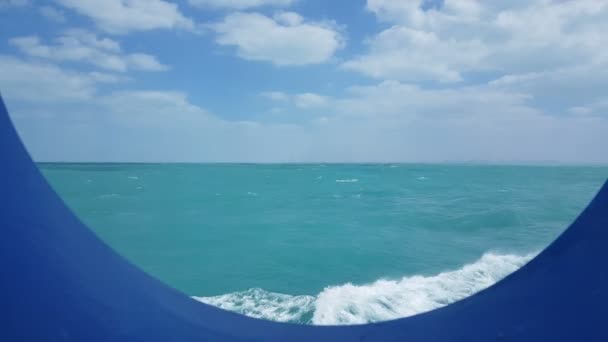 Vista Del Océano Las Nubes Cielo Desde Ojo Buey Nave — Vídeo de stock