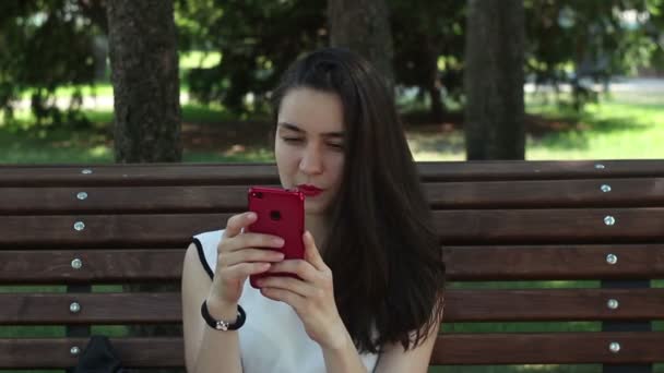 Close Portrait Beautiful Young Girl White Shirt Chatting Social Networks — Stock Video