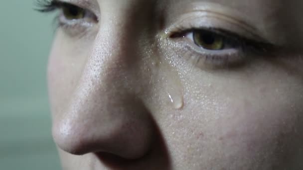 Beautiful Young Girl Sad Crying Tear Rolls Green Eyes Cheek — Stock Video