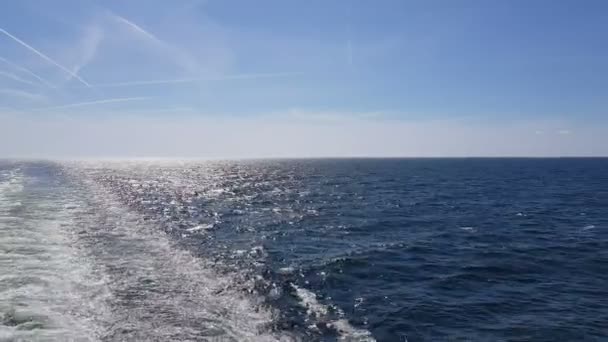 Des Vagues Puissantes Qui Suivent Navire Suivre Les Moteurs Navire — Video