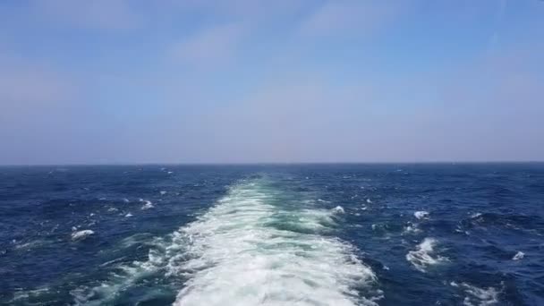 Mächtige Wellen Folgen Dem Schiff Spur Von Den Triebwerken Des — Stockvideo