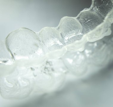 Görünmez diş aligners