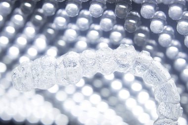 Görünmez diş aligners