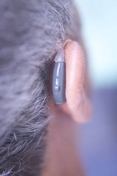 Modernes digitales Hörgerät — Stockfoto
