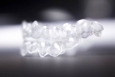 Görünmez diş aligners