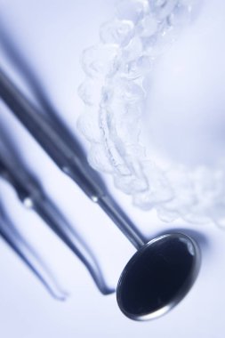 Görünmez diş aligners