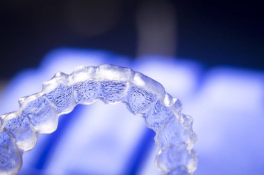 Görünmez diş aligners