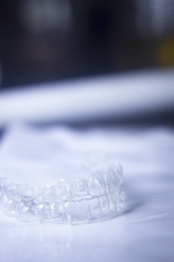 Görünmez diş aligners