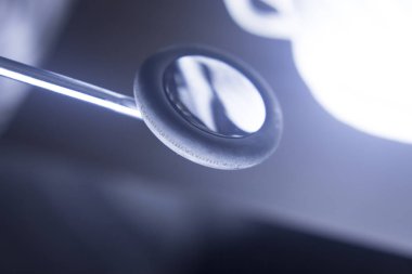 Doktorlar refleks çekici araç