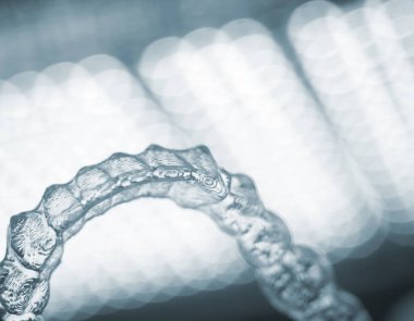 Görünmez diş aligners