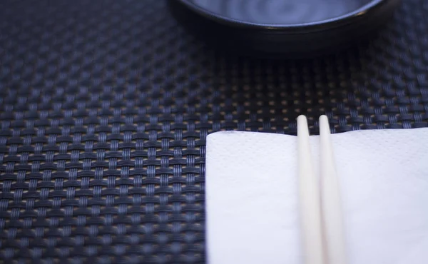 Chopsticks no restaurante japonês — Fotografia de Stock