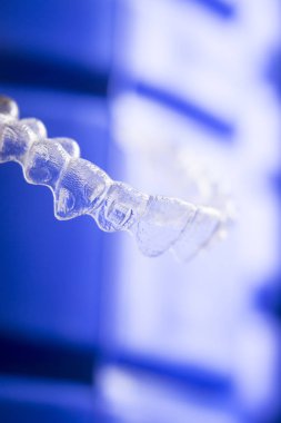 Görünmez diş aligners