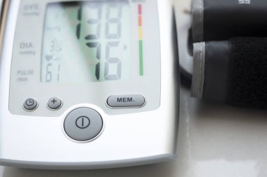 Kan pressur nabız hızı ölçer