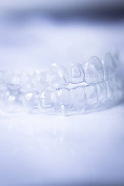 Görünmez diş aligners