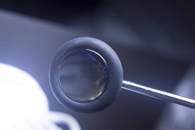 Doktorlar refleks çekici araç