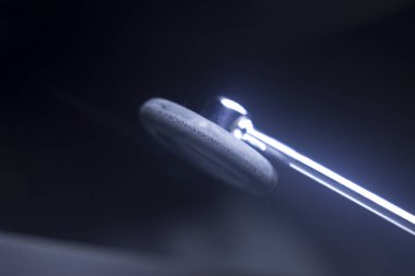 Doktorlar refleks çekici araç