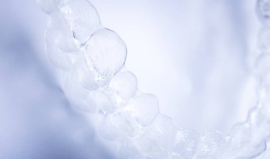 Görünmez diş aligners