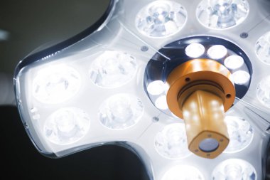 Ameliyathane cerrahi ışık