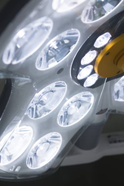 Ameliyathane cerrahi ışık