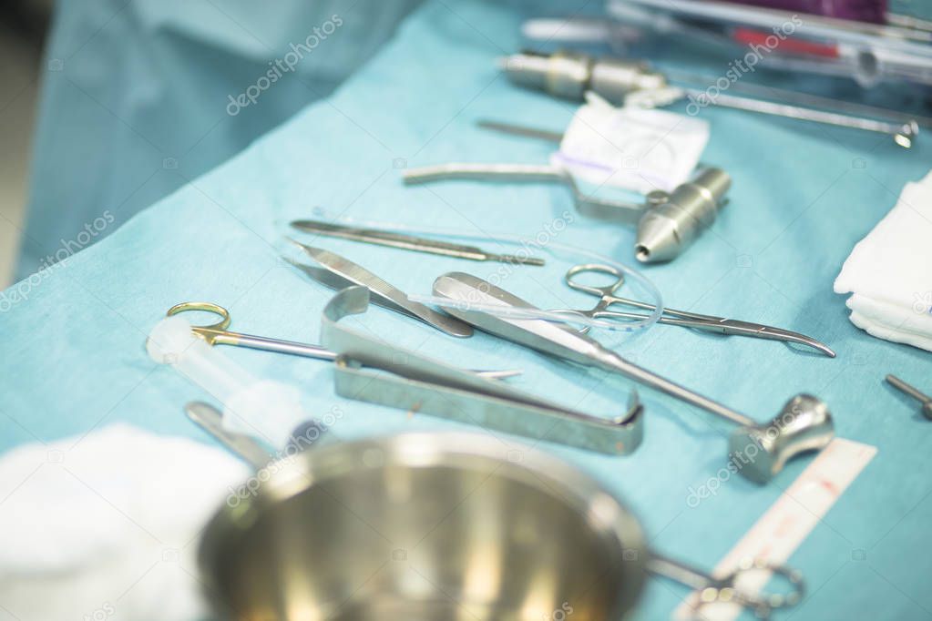 Surgery instrumentation table