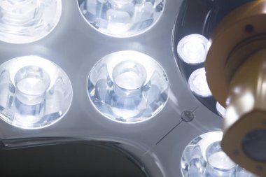 Ameliyathane cerrahi ışık