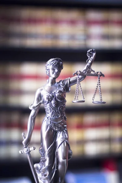 Cabinet d'avocats statue juridique — Photo