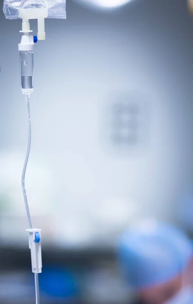 Медична ІV краплина в лікарні — стокове фото