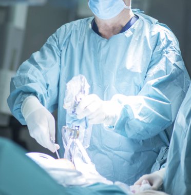 Tiyatro sömürge cerrah