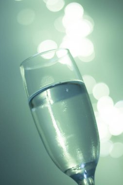 Parti şampanya kadehi