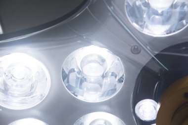 Ameliyathane cerrahi ışık