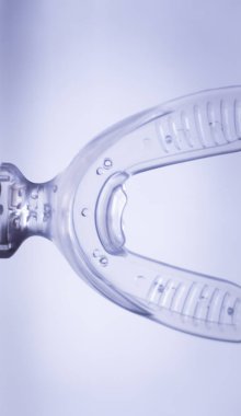 Dişler köşeli ayraçlar vibratör