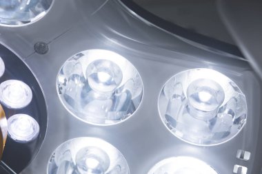 Ameliyathane cerrahi ışık