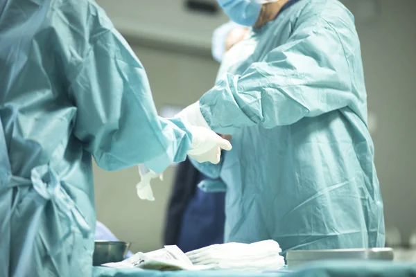 Cirujano en cirugía hospitalaria — Foto de Stock