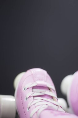 Dört dört tekerlekli patenler