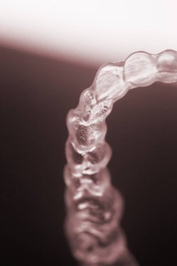 Görünmez diş parantez aligners