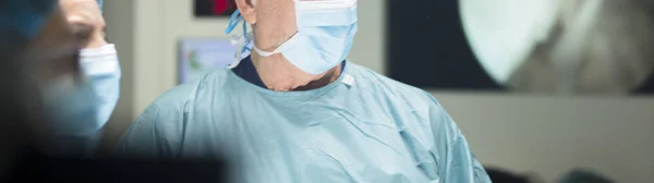Cirujano en cirugía hospitalaria —  Fotos de Stock
