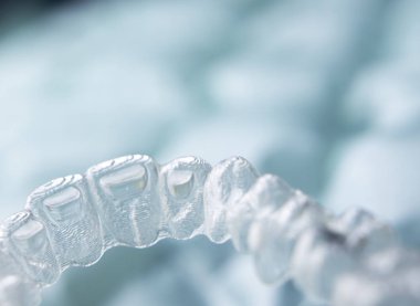 Görünmez diş plastik diş telleri