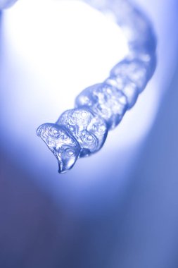 Görünmez Ortodonti parantez