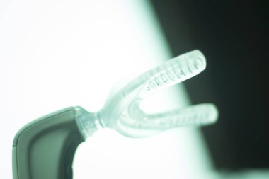 Dişler köşeli ayraç ortodontik vibratör