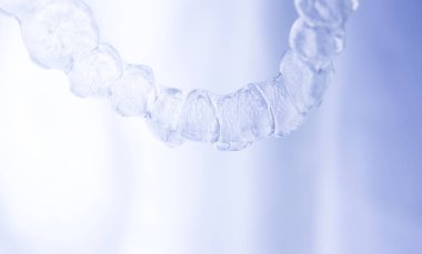 Görünmez aligners diş hizmetli
