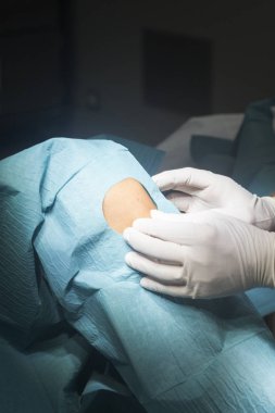 Diz ameliyatı Cerrahi operasyon