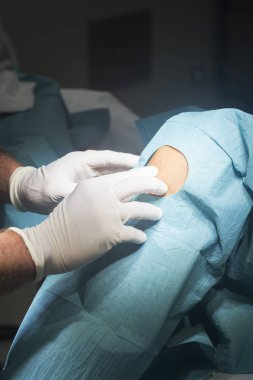 Diz ameliyatı Cerrahi operasyon