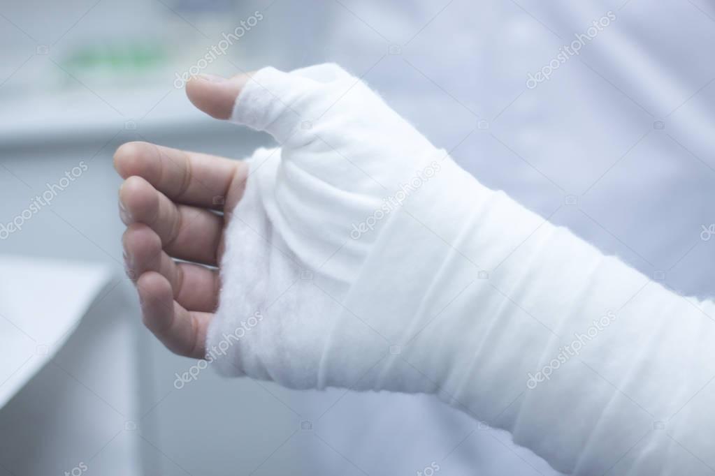 Doctor patient plaster cast
