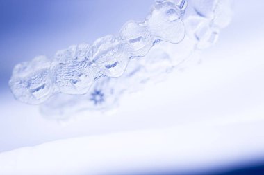 Görünmez aligners diş hizmetli