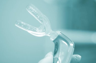 Ortodontik parantez accelearator