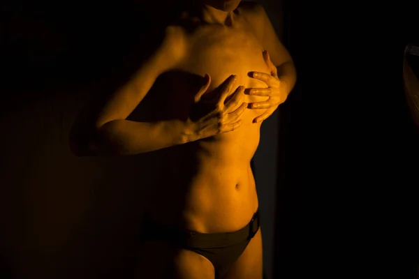 Sexig manlig naken kvinna — Stockfoto
