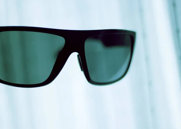 Чоловіча мода сонцезахисні окуляри — стокове фото