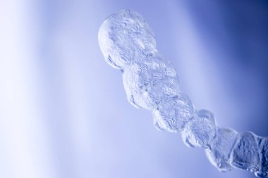 Görünmez aligners diş hizmetli